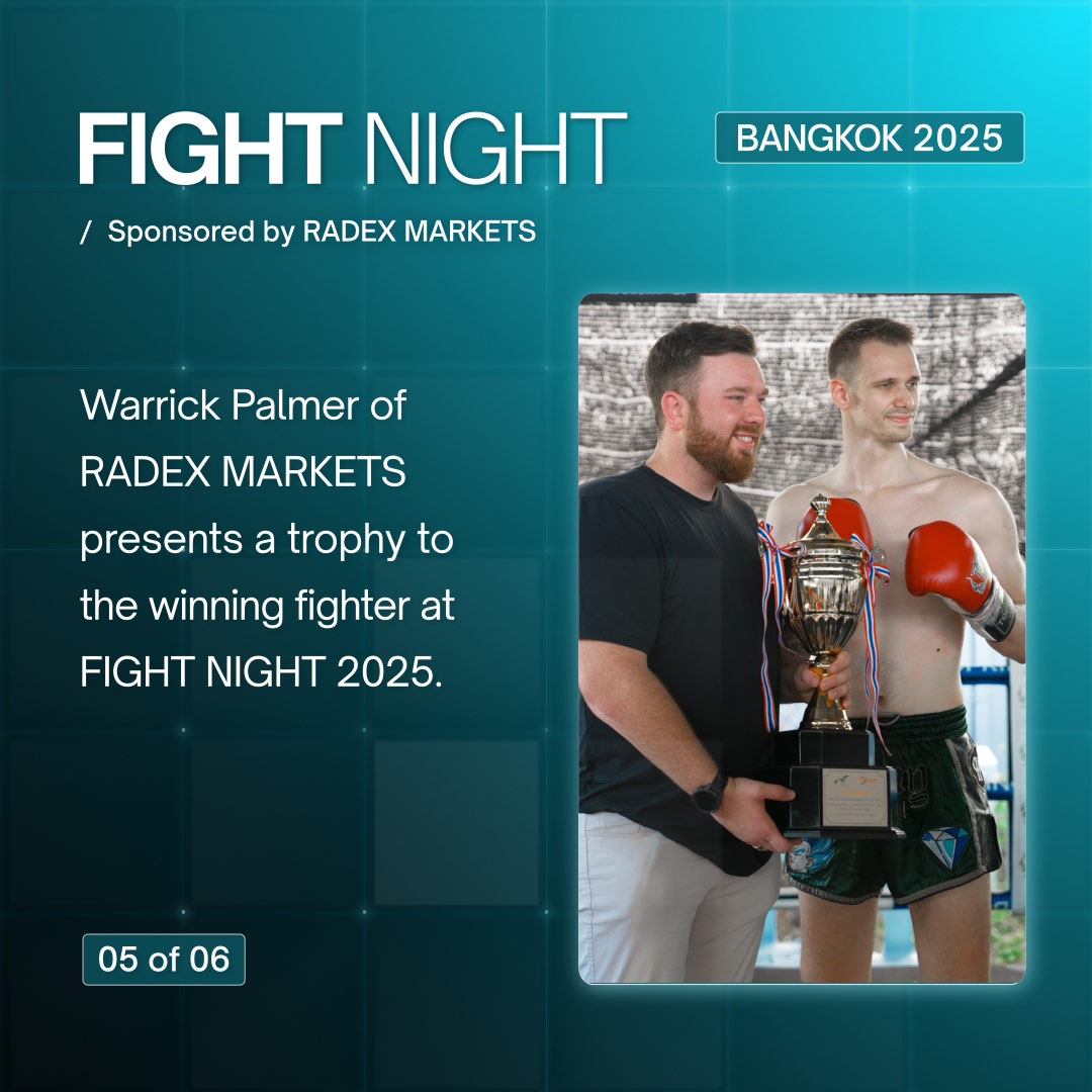 
與獲勝的拳擊手一同出席